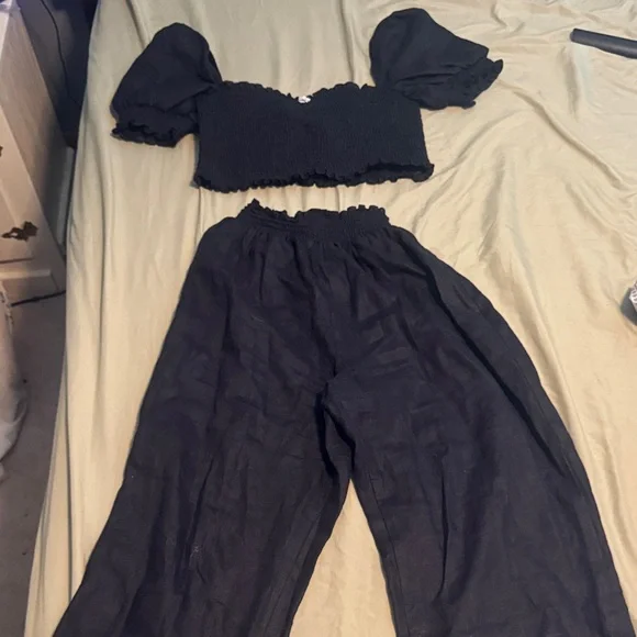 Reformation two piece set size large - Picture 1 of 5